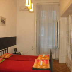 Time Hostel Стандартный номер с двуспальной кроватью (общая ванная комната) фото 3