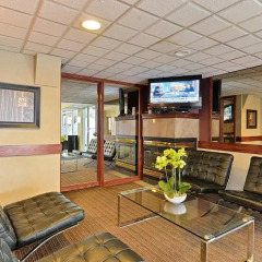 Отель Econo Lodge South Calgary Канада, Калгари - отзывы, цены и фото номеров - забронировать отель Econo Lodge South Calgary онлайн интерьер отеля фото 2