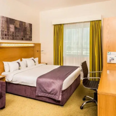 Отель Holiday Inn Express Dubai Airport 2* Стандартный номер с 2 отдельными кроватями фото 5