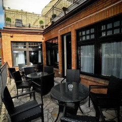 World Hostel балкон