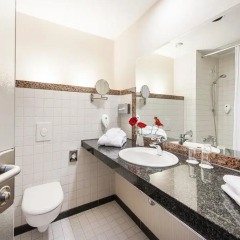 Отель Azimut Cologne City Centre 4* Номер Делюкс фото 2