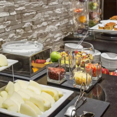 Отель NH Milano Touring 4* Стандартный номер с различными типами кроватей фото 12