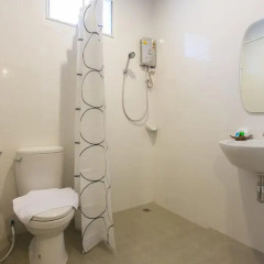 Отель Krabi Inn & Omm Hotel Таиланд, Краби - отзывы, цены и фото номеров - забронировать отель Krabi Inn & Omm Hotel онлайн ванная фото 2