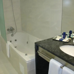 Отель Vip Executive Azores 4* Стандартный номер фото 12