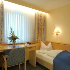 Отель Ringhotel Loew's Merkur Стандартный номер с различными типами кроватей фото 4