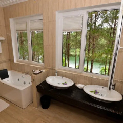 Отель Dalat Edensee Lake Resort & Spa 5* Номер Делюкс фото 15