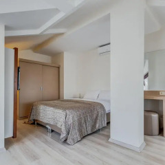 Plus Hotel Cihangir Suites Стамбул сейф в номере
