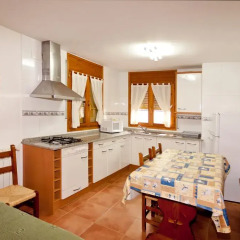 Отель Hostal Matazueras Апартаменты с различными типами кроватей фото 9