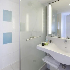 Отель Novotel Lyon Centre Part Dieu 4* Улучшенный номер с различными типами кроватей фото 5
