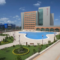 Отель Ramada Plaza Gence Азербайджан, Гянджа - отзывы, цены и фото номеров - забронировать отель Ramada Plaza Gence онлайн бассейн