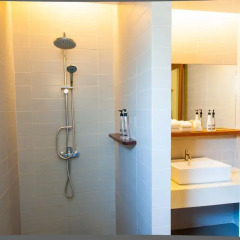 Отель Baan Talay Resort 3* Улучшенное бунгало с различными типами кроватей фото 4