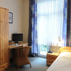Hotel Karolinger 2* Стандартный номер с различными типами кроватей фото 3