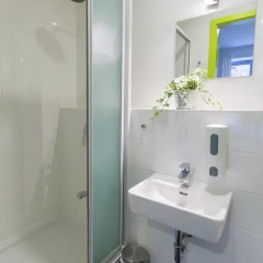 Chic Hostel Стандартный номер с различными типами кроватей фото 12