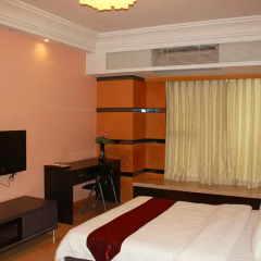 Апартаменты She & He Service Apartment - Huifeng Номер Делюкс с различными типами кроватей фото 9