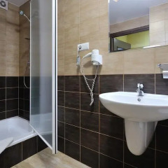 Hotel Diament Spodek Katowice 3* Улучшенный номер с различными типами кроватей фото 5
