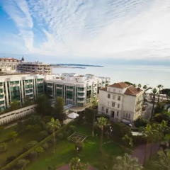 Отель Agence des Résidences - Appartements des Résidences du Grand Hôtel пляж