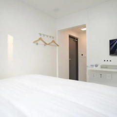 Отель K-Guesthouse Dongdaemun Premium 2 2* Стандартный номер с различными типами кроватей фото 8