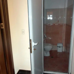 Отель Varbanovi Guest Rooms Болгария, Боженци - отзывы, цены и фото номеров - забронировать отель Varbanovi Guest Rooms онлайн ванная
