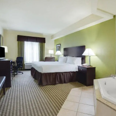 Отель Holiday Inn Express & Suites Sarasota East комната для гостей фото 2
