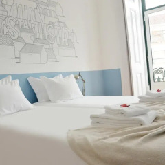 Отель Lisbon Check-In Guesthouse 3* Стандартный номер с двуспальной кроватью (общая ванная комната) фото 14