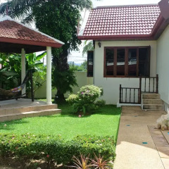 Отель Baan Chang Bed and Breakfast