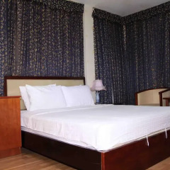 M&M Hotel 2* Улучшенный номер с двуспальной кроватью