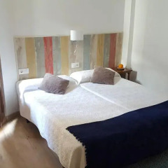 Отель Hostal Restaurante Nevandi Стандартный номер с различными типами кроватей фото 2