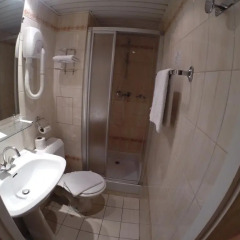 Отель Hôtel du Maine 2* Стандартный номер с различными типами кроватей фото 8
