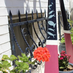 Отель Rüzgargülü Otel Бозджаада спортивное сооружение