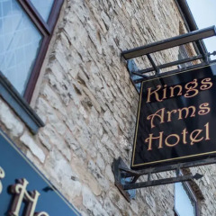 Отель The Kings Arms спортивное сооружение