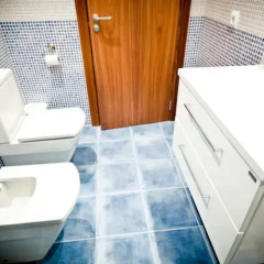 Отель Apartamentos Abaco Испания, Льянес - отзывы, цены и фото номеров - забронировать отель Apartamentos Abaco онлайн ванная