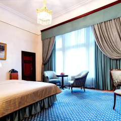 Гостиница Метрополь 5* Улучшенный номер двуспальная кровать фото 5