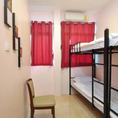 Orchid Hostel Бангкок комната для гостей фото 5