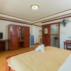 Отель Patong Rai Rum Yen Resort 3* Студия с двуспальной кроватью фото 4