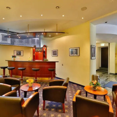 Отель Superior Hotel Präsident Германия, Мюнхен - 8 отзывов об отеле, цены и фото номеров - забронировать отель Superior Hotel Präsident онлайн гостиничный бар
