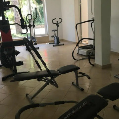 Park Hotel Briz - Free Parking фитнесс-зал