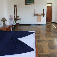 Отель Queens rest inn Номер Делюкс с двуспальной кроватью фото 9