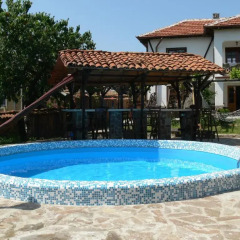 Отель Guest House Bai Petko Хисаря детские мероприятия