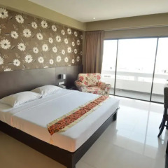 Отель Welcome Plaza 3* Улучшенный номер фото 4