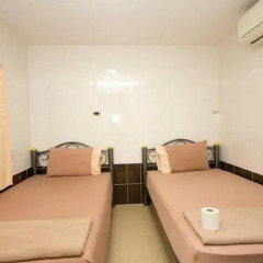 Отель At Home Guest House 2* Стандартный номер с 2 отдельными кроватями фото 6