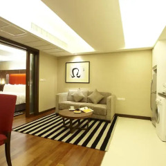Legacy Suites Hotel Sukhumvit by Compass Hospitality 4* Улучшенный люкс с разными типами кроватей