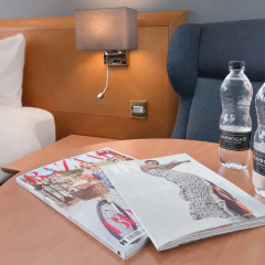 Отель Holiday Inn London Kensington Forum 4* Люкс с различными типами кроватей фото 13