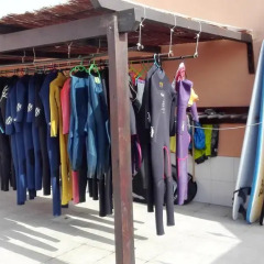 Отель Surf House Helena спортивное сооружение