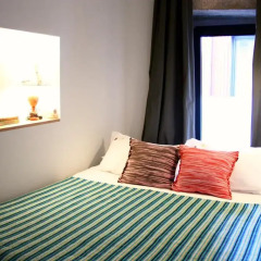 Отель YOURS GuestHouse Porto 4* Стандартный номер с двуспальной кроватью