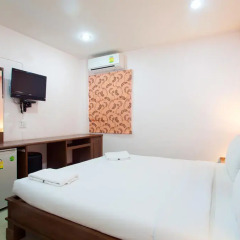 Отель Baan Sutra Guesthouse 3* Стандартный номер с различными типами кроватей фото 7