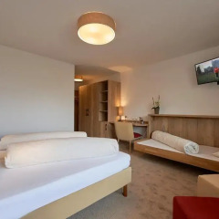 Отель Alpenhotel Laurin 3* Номер Делюкс фото 4
