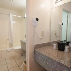 Отель Aviation Inn 2* Стандартный номер с различными типами кроватей фото 6