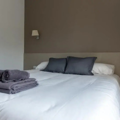 Отель Hostalin Barcelona Pg. de Gràcia 3* Стандартный номер с двуспальной кроватью фото 20