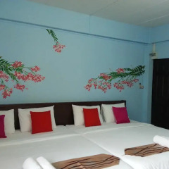 Отель Sweet Home Guesthouse 2* Стандартный семейный номер с различными типами кроватей фото 3