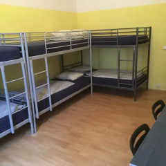 Hostel EMMA Стандартный семейный номер с двуспальной кроватью фото 4